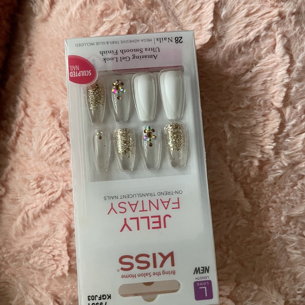 Kiss press on nails